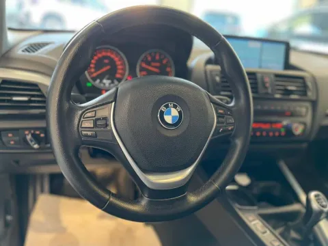BMW 116d 5p Sport - Immagine 14