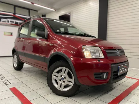 Fiat Panda 1.2 Climbing 4x4 - Immagine 3