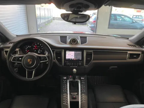 Porsche Macan 2.0 252cv pdk - Immagine 17