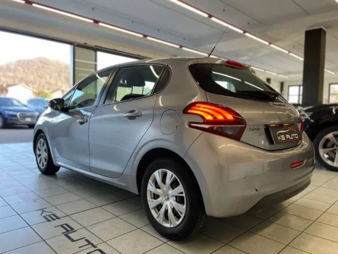 Peugeot 208 5p 1.2 puretech Active s&s 82cv neopatentati - Immagine 4