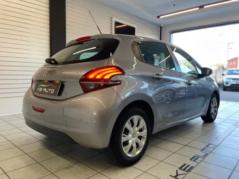 Peugeot 208 5p 1.2 puretech Active s&s 82cv neopatentati - Immagine 6