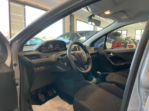 Peugeot 208 5p 1.2 puretech Active s&s 82cv neopatentati - Immagine 12