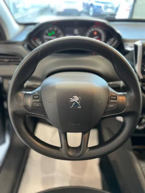 Peugeot 208 5p 1.2 puretech Active s&s 82cv neopatentati - Immagine 14
