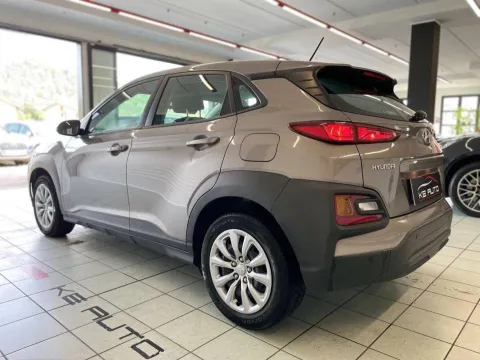 Hyundai Kona 1.0 t-gdi Classic 2wd 120cv - Immagine 4