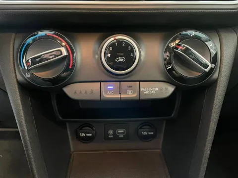 Hyundai Kona 1.0 t-gdi Classic 2wd 120cv - Immagine 22