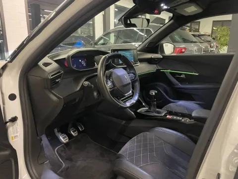 Peugeot 2008 1.2 puretech GT Pack s&s 130cv - Immagine 10