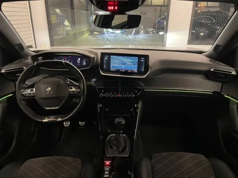 Peugeot 2008 1.2 puretech GT Pack s&s 130cv - Immagine 15