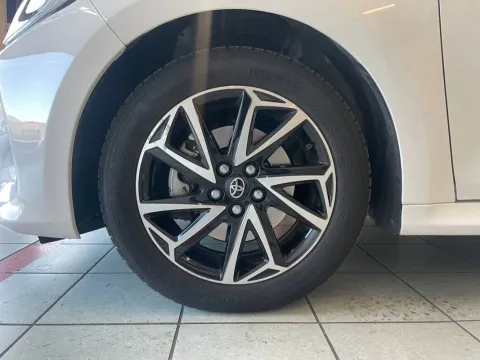 Toyota Yaris 1.5h Trend - Immagine 25