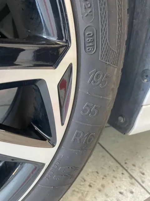 Toyota Yaris 1.5h Trend - Immagine 26
