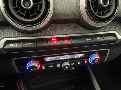 Audi Q2 35 2.0 tdi Edition One S line edition s-tronic - Immagine 25