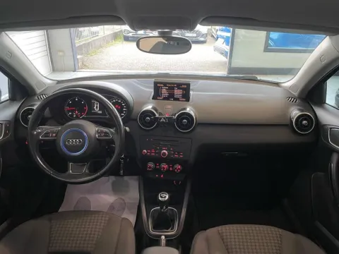 Audi A1 Sportback 1.6 tdi Ambition 105cv - Immagine 11