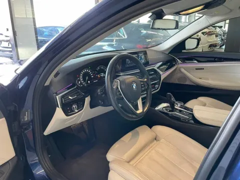 BMW 520d Touring Sport auto - Immagine 10