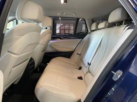 BMW 520d Touring Sport auto - Immagine 11