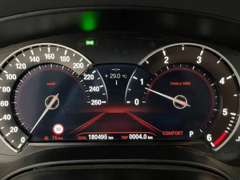 BMW 520d Touring Sport auto - Immagine 18