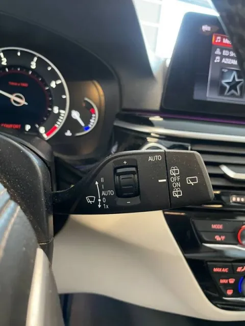 BMW 520d Touring Sport auto - Immagine 20