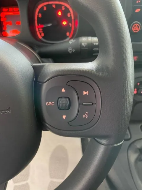 Fiat Panda 1.0 firefly hybrid s&s 70cv 5p.ti - Immagine 16