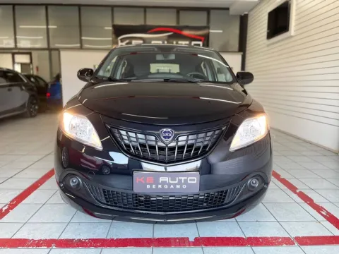 Lancia Ypsilon 1.0 firefly hybrid Gold s&s 70cv 5p.ti - Immagine 2