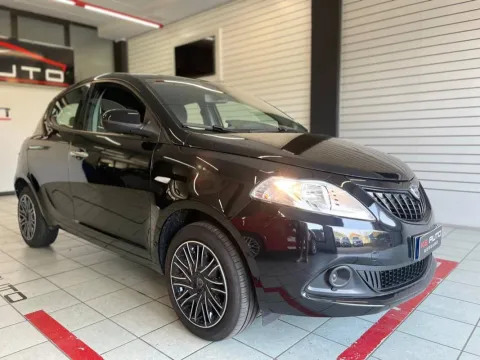 Lancia Ypsilon 1.0 firefly hybrid Gold s&s 70cv 5p.ti - Immagine 3