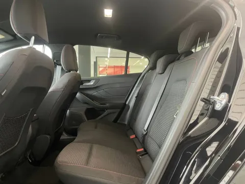 Ford Focus 1.0t ecoboost h ST-Line 125cv - Immagine 12