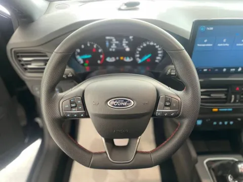 Ford Focus 1.0t ecoboost h ST-Line 125cv - Immagine 14
