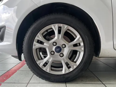 Ford Fiesta 5p 1.0 Titanium 80cv E6 - Immagine 24