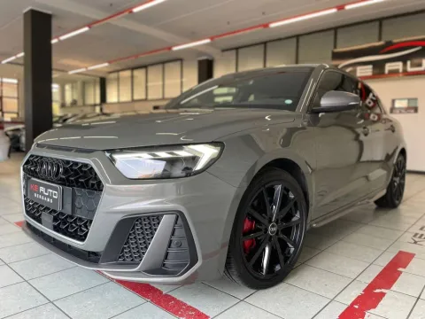 Audi A1 Sportback 40 2.0 tfsi Identity Black 200cv s-tronic - Immagine 1