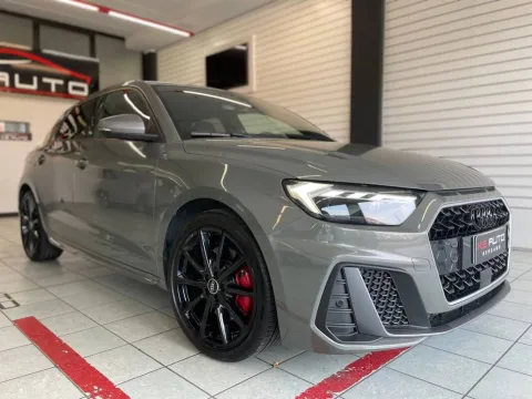 Audi A1 Sportback 40 2.0 tfsi Identity Black 200cv s-tronic - Immagine 3