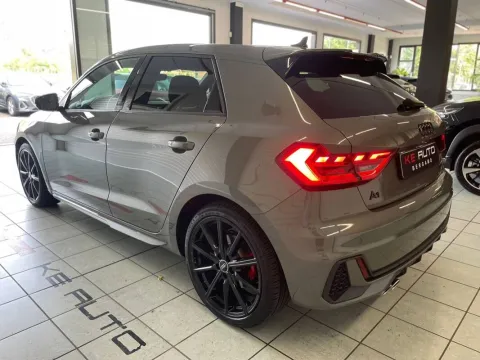 Audi A1 Sportback 40 2.0 tfsi Identity Black 200cv s-tronic - Immagine 6