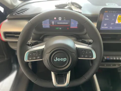 Jeep Avenger 1.2 turbo e-hybrid mhev Summit fwd 110cv edct6 - Immagine 19