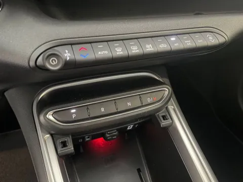 Jeep Avenger 1.2 turbo e-hybrid mhev Summit fwd 110cv edct6 - Immagine 27