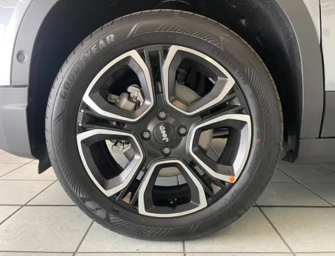 Jeep Avenger 1.2 turbo e-hybrid mhev Summit fwd 110cv edct6 - Immagine 28