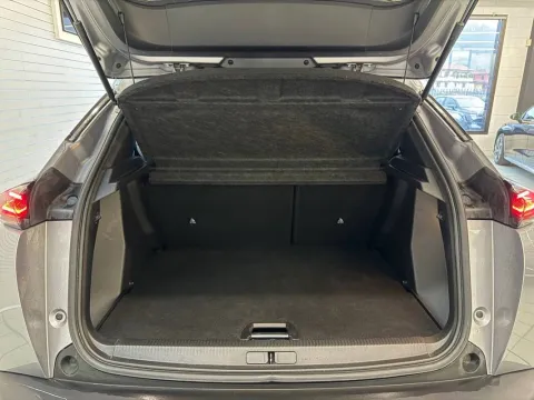 Peugeot 2008 1.2 puretech Allure s&s 100cv - Immagine 9