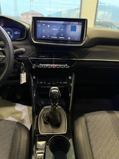 Peugeot 2008 1.2 puretech Allure s&s 100cv - Immagine 15