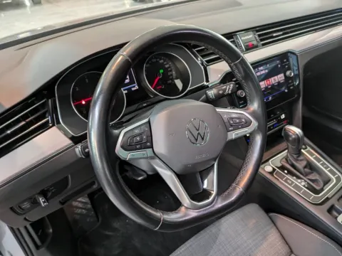 Volkswagen Passat Variant 2.0 tdi Business 150cv dsg - Immagine 17
