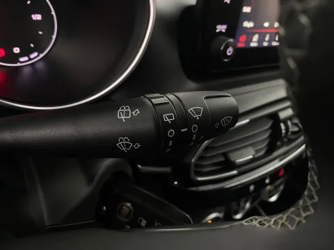 Nissan Juke 1.0 dig-t N-Connecta 117cv - Immagine 29