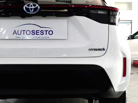 Toyota Yaris Cross 1.5h Active fwd 116cv e-cvt - Immagine 7