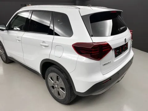 Mitsubishi L200 d.cab 2.5 di-d Invite Plus - Immagine 6