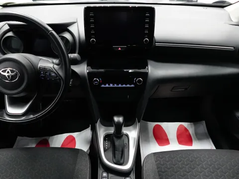 Toyota Yaris Cross 1.5h Active fwd 116cv e-cvt - Immagine 16