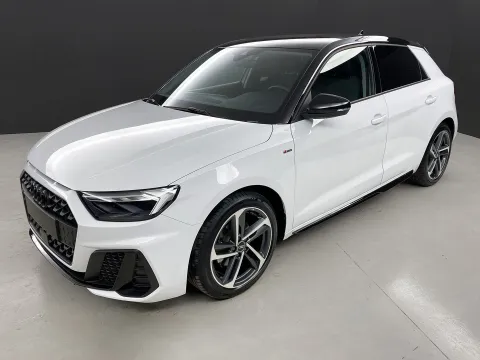 Audi A1 Sportback 30 1.0 tfsi Identity Black 116cv - Immagine 3