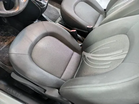 Lancia Ypsilon 1.2 8v Elefantino 69cv my14 - Immagine 4