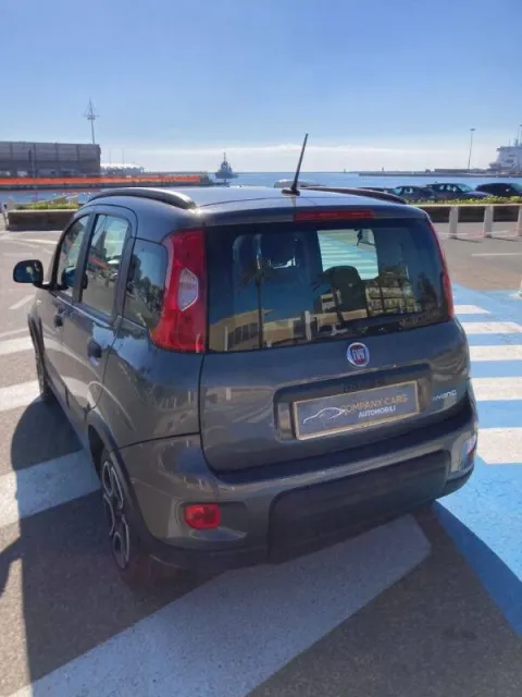 Fiat Panda 1.0 firefly hybrid City Life s&s 70cv 5p.ti - Immagine 5