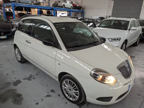 Lancia Ypsilon 1.2 8v Elefantino 69cv my14 - Immagine 12