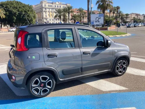 Fiat Panda 1.0 firefly hybrid City Life s&s 70cv 5p.ti - Immagine 8