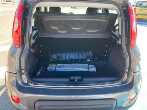 Fiat Panda 1.0 firefly hybrid City Life s&s 70cv 5p.ti - Immagine 12