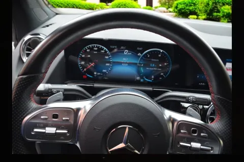 Mercedes GLA 200 d Premium auto - Immagine 11