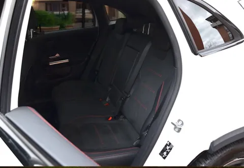 Mercedes GLA 200 d Premium auto - Immagine 13