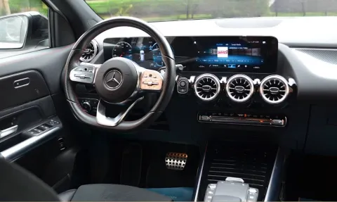 Mercedes GLA 200 d Premium auto - Immagine 19