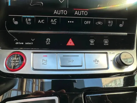 Audi RS Q8 4.0 mhev quattro tiptronic - Immagine 19