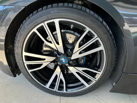 BMW i8 Coupe 1.5 auto - Immagine 12