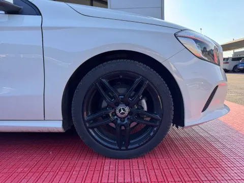 Mercedes A 180 d Sport my16 - Immagine 8